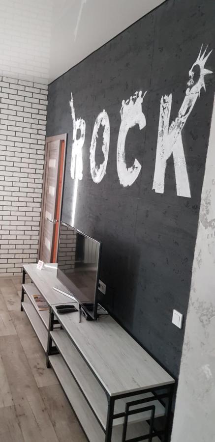 Loft Apartment On Svobody Dniprodzerzhynsk Bagian luar foto