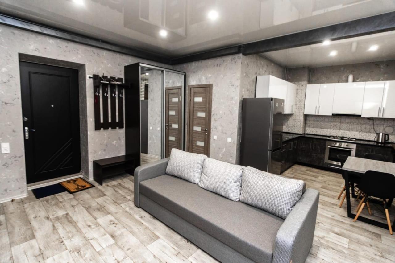 Loft Apartment On Svobody Dniprodzerzhynsk Bagian luar foto