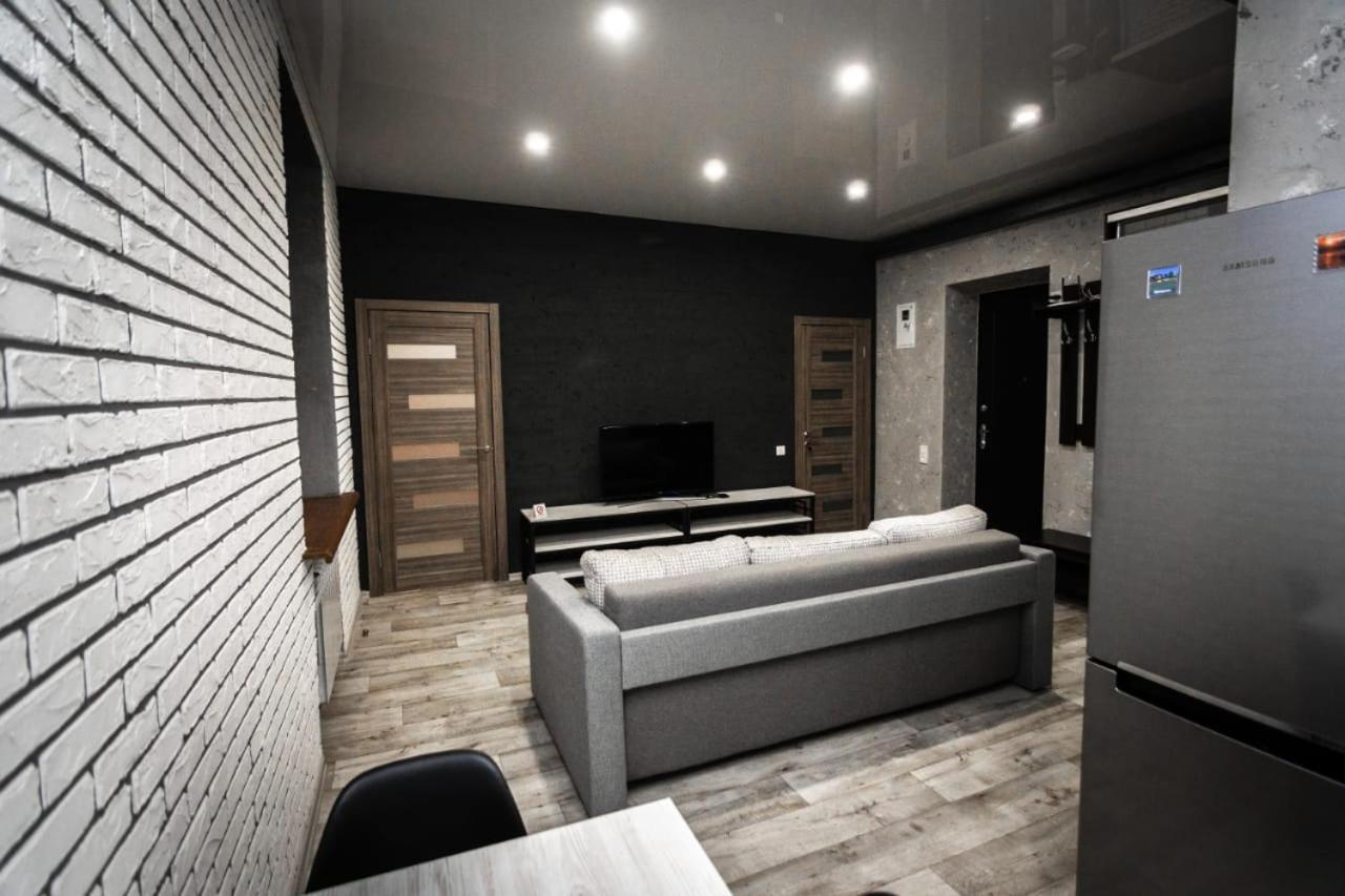 Loft Apartment On Svobody Dniprodzerzhynsk Bagian luar foto