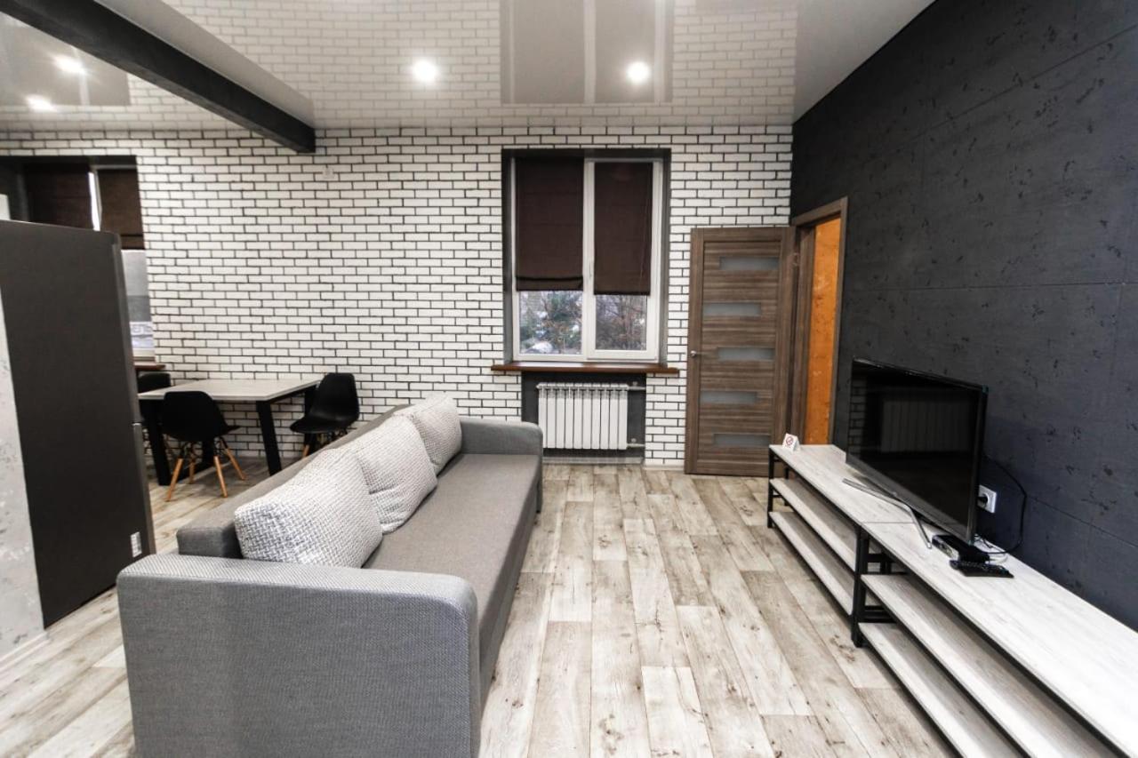 Loft Apartment On Svobody Dniprodzerzhynsk Bagian luar foto